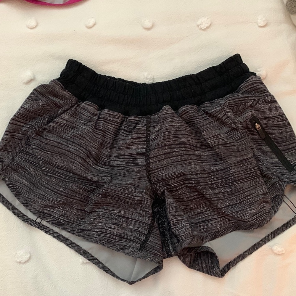 Lululemon Tracker Low-Rise Lined Short 4"